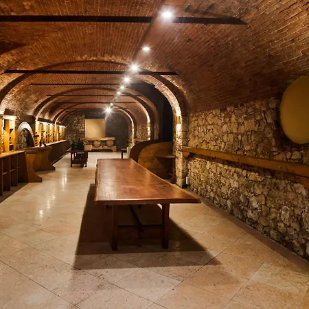Hotel Kona Verona 4*