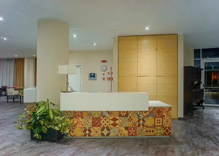 Kona Verona Hotell 4*