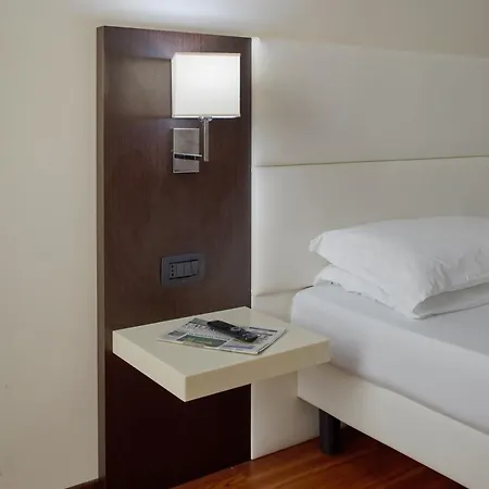 Hotel Kona Verona By Kleos Group Collection 4*