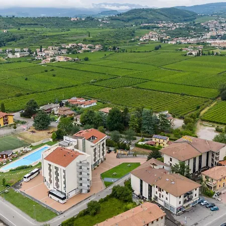 Hotel Kona Verona Negrar